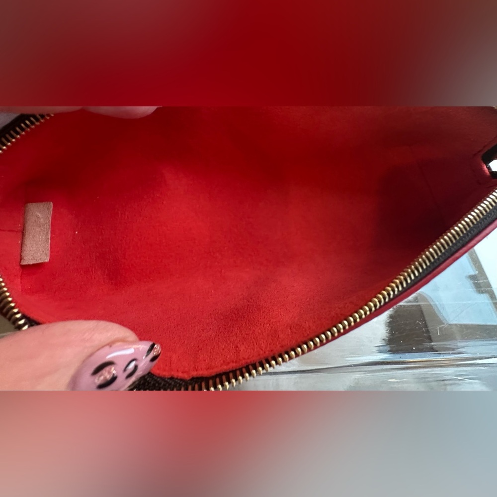 🇬🇧❤️Louis Vuitton London Elizabeth Pouch🇬🇧❤️ - Picture 15 of 16